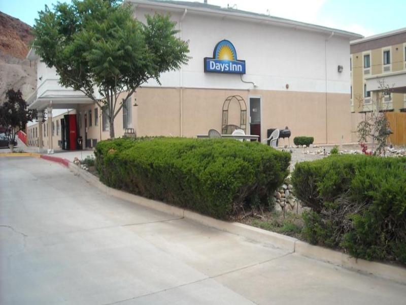 Days Inn By Wyndham Moab Exterior photo